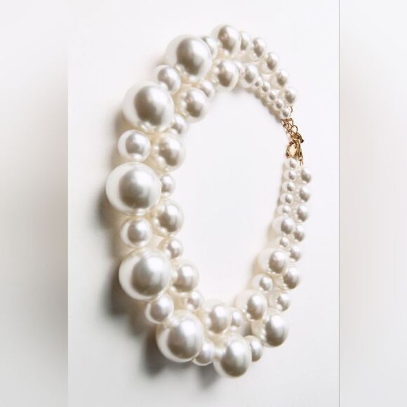 ZARA Pack of two necklaces with pearl appliqués. Lobster clasp closure.4736/051 - Picture 5 of 7